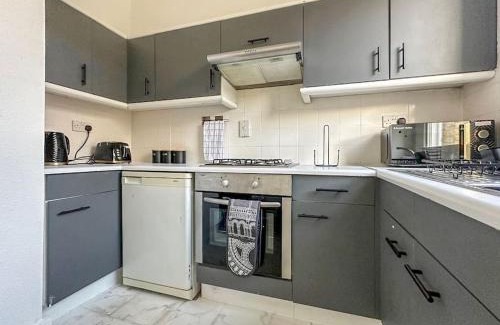 Knight's Hill Apartamento | Luxe & Stylish 1 Bed Flat