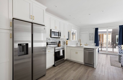 Downtown Wilmington Apartamento | Luxe at The Cove - Luxury Houseboat