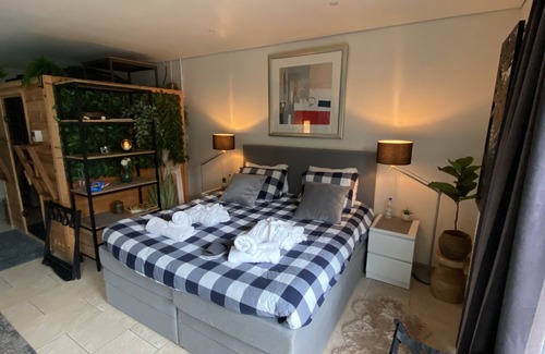 't Hart Cama Y Desayuno | Luxe Wellness Bed & Breakfast in Midden Nederland. Met warm privé zwembad