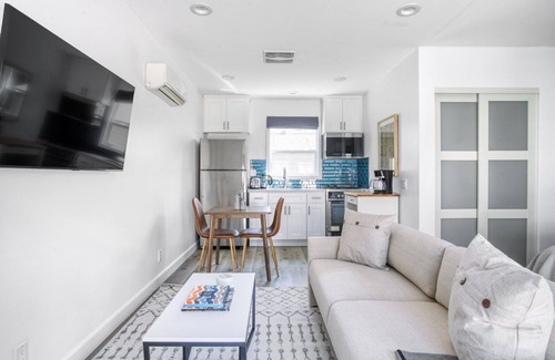 Westchester Casa | Luxe Westchester 4BR w/ Backyard & W/D, near Shops & Bars, by Blueground