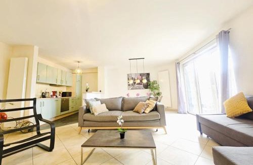 Gare Apartamento | Luxembourg Comfort Central 2 BR flat