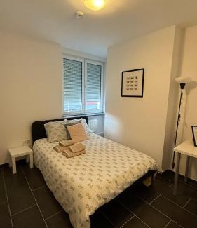 Bonnevoie Cama Y Desayuno | Luxembourg Tram Station Rooms