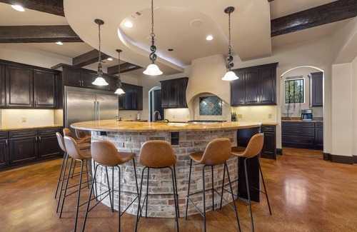 Cedar Park Casa | LuxGroupFallRetreat | Pool w/Spa | SportCourt | GameRM | Bar | Theater |BBQ