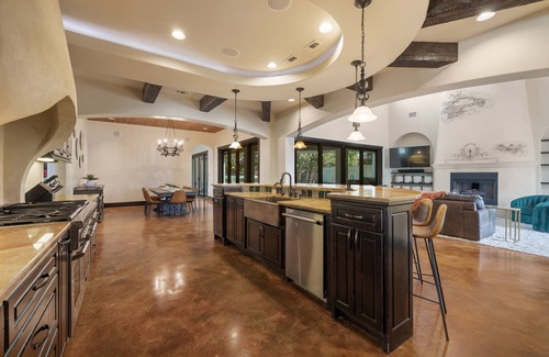 Cedar Park Casa | LuxGroupFallRetreat | Pool w/Spa | SportCourt | GameRM | Bar | Theater |BBQ
