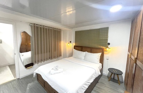 Downtown Ho Chi Minh City Casa | Luxhome