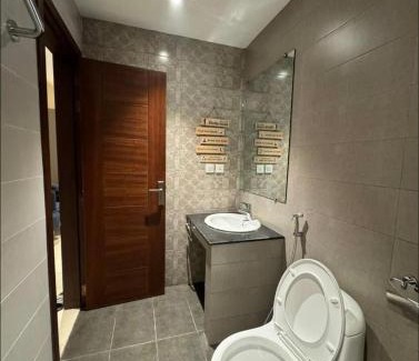 Lahore Apartamento | Luxor Apartments & Suites - Indigo