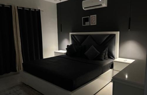 Lahore Apartamento | Luxor Apartments & Suites - Opal