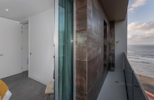 Las Palmas de Gran Canaria Apartamento | Luxury facing Las Canteras Beach