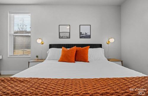 Rogers Apartamento | Luxuary Apt, Pool, Kingbeds, Near Amp