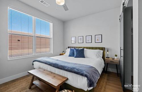 Rogers Apartamento | Luxuary Apt, Pool, Kingbeds, Near Amp