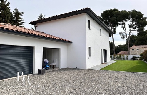 Rognac Casa | Luxueuse Villa Avec Piscine Chauffée et Salle de Sport Privée