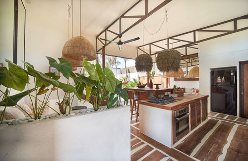 Umalas Villa | Luxueuse Villa Yogisurf 2 Canggu Piscine & Jacuzzi