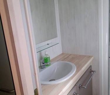 Bredene Chalet De Esquí | Luxueuze stacaravan in Bredene met eigen terras en tuintje (425)
