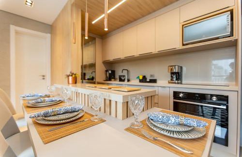 Batel Apartamento | Luxuoso Apt Batel - 4 Minutos do Shopping Pátio Batel c/Garagem, Piscina, Sauna e Academia
