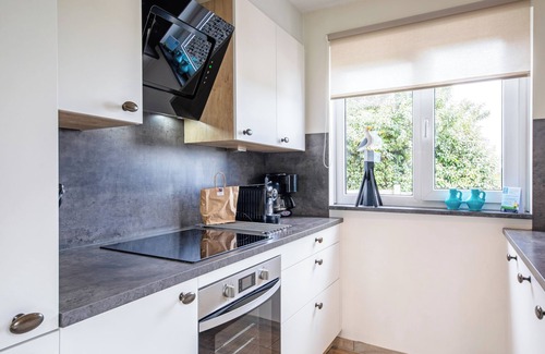 Den Burg Casa | Luxuriöses Ferienhaus für 2 Personen am Waldrand. Mit Garten,parkplatz und Sauna