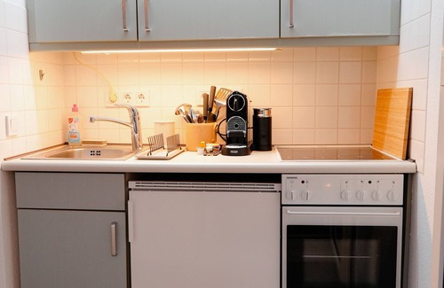 Doehren Apartamento | Luxuriöses Messe Apartment an der Leineinsel in Hannover, Direkt am Wasser