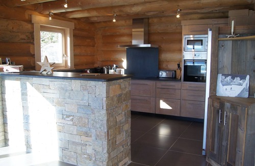 Font-Romeu-Odeillo-Via Chalet De Esquí | Lujoso chalet de troncos en el centro de la ciudad con vista panorámica al sur