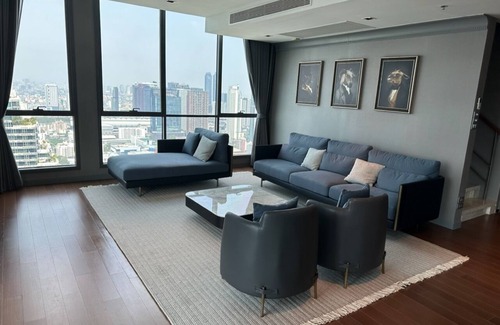 Khlong Toei Nuea Condominio | Luxurious 4 Bedroom Penthouse Loft At Nana BTS