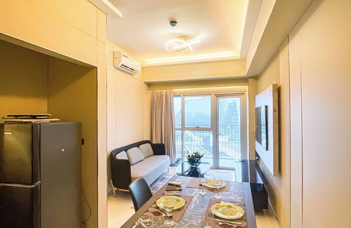 Paranaque Apartamento | Luxurious 1-bedroom apartment near Okada Manila and Mall of Asia