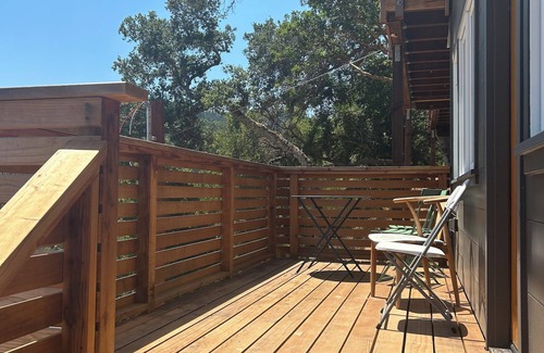 Fairfax Apartamento | Luxurious, 1-bedroom guest unit with incredible views