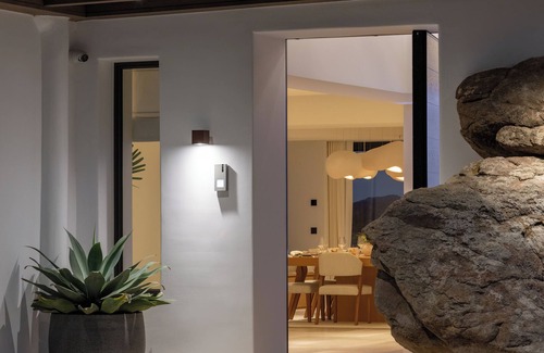 Platis Gialos Villa | Luxurious 10-bedroom Villa Platy in charming Mykonos with WiFi, fitness room