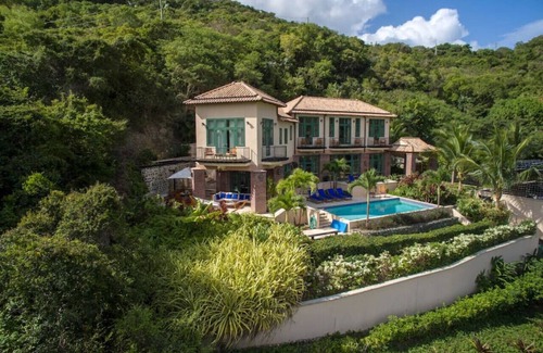 Maho Bay Quarter Casa | Luxurious 11 Peter Bay-walk to the beach-backup power