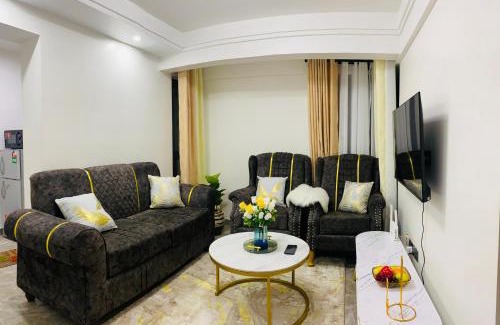 Kilimani Apartamento | Luxurious 1Bedroom in Kilimani, Equipped gym, Serviced lift, Speedy Wifi, Garden Views, Kids play area, Proximity to yaya centre shopping malls, restaurants and bars