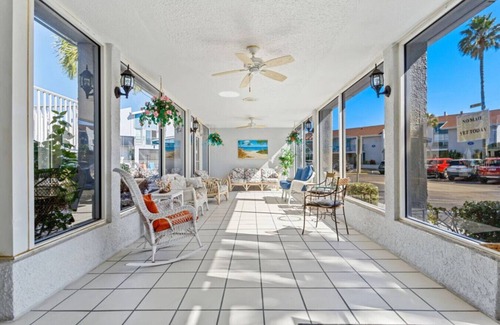 Madeira Beach Condominio | Luxurious 1BR, 1BA Condo: Madeira Beach