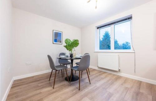 Whitchurch Apartamento | Luxurious 2 Bed Apartment Cardiff Central