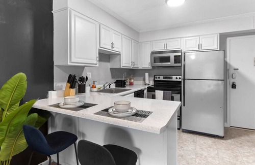 Crabtree Apartamento | Luxurious 2 Bed Suite - in Raleigh!