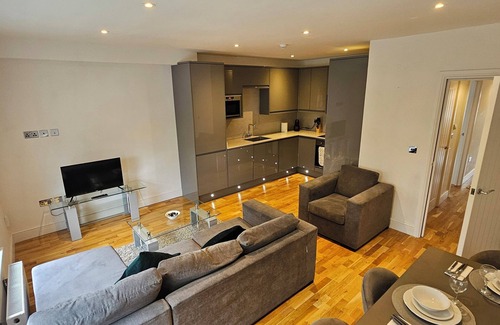 West Finchley Apartamento | Luxurious 2 bedroom apartment, truly exceptional experience.