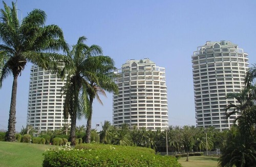 Si Racha Condominio | Lujoso condominio de 2 habitaciones en un campo de golf de 4 estrellas