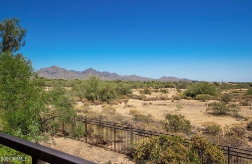 North Scottsdale Condominio | Luxurious 2 bedroom condo in the heart of North Scottsdale with garage parking+1