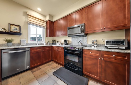 La Quinta Villa | Luxurious 2 BR/2 BA Single Story Villa