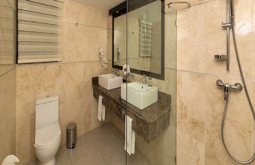 Los Brazos Casa | Luxurious 2 Bedroom Royal Suite