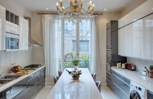Faubourg-du-Roule Apartamento | Lujoso 200m² 5 Hab a Champs Elysées - Perla Rara