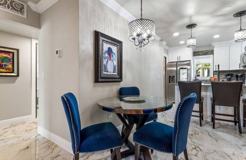 Madeira Beach Casa | Luxurious 2BR 2BA, 2 Kings Condo Madeira Beach