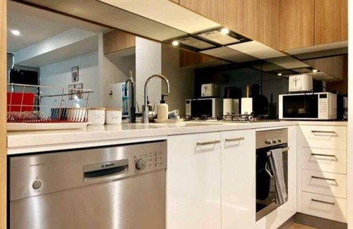 Adelaide Central Business District Apartamento | Luxurious 2BR Apt in Adelaide CBD with Pool-Gym-BBQ