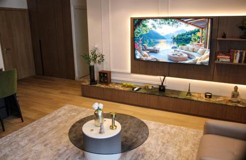 Sarajevska Apartamento | Luxurious 2BR Designer Apartment Near River & Park
