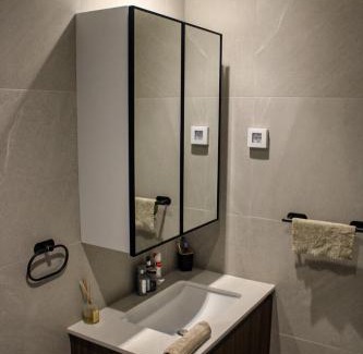 Sarajevska Apartamento | Luxurious 2BR Designer Apartment Near River & Park