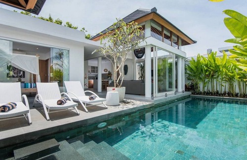 Jimbaran Bay Villa | 2 Bedroom Villa in Canggu