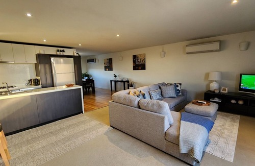 Launceston CBD Apartamento | Luxurious 3 bedroom apartment in prime central location