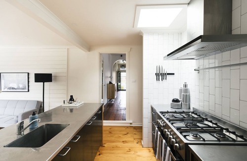 Kyneton Cabaña | Luxurious 3 bedroom cottage off Historical Piper St