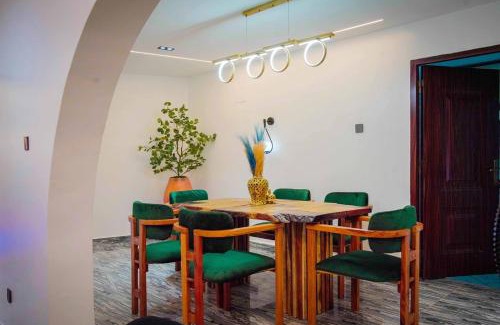 Ojokoro Apartamento | Luxurious 3-Bedroom Duplex with Private Compound