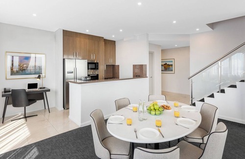 Darling Harbour Apartamento | Luxurious 3 Bedroom Penthouse Suite (Level 56) at Kent Street, Sydney CBD