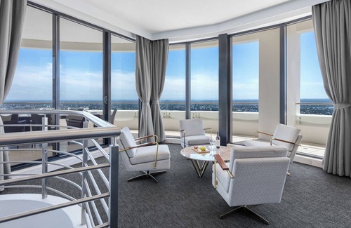 Darling Harbour Apartamento | Luxurious 3 Bedroom Penthouse Suite (Level 56) at Kent Street, Sydney CBD