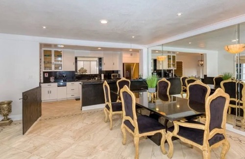 Westwood Casa | ¡Los próximos 4 días solo $ 275 por noche!