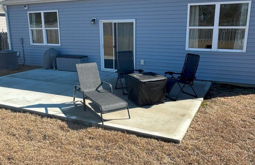 Wrightsboro Casa | Luxurious 3 bedroom home, 10 minutes from downtown Wilmington, pet friendly!