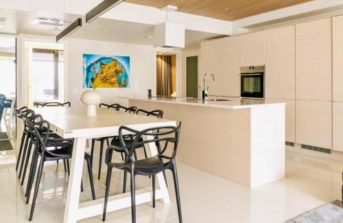 Kamppi Apartamento | Luxurious 3-Br Apt with Balcony