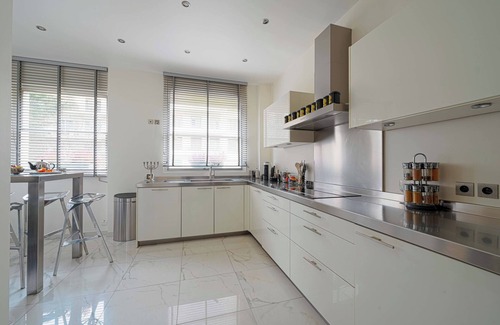 Neuilly-sur-Seine Apartamento | Luxurious 3 Bedroom Apartment in Paris Facing Bois de Boulogne